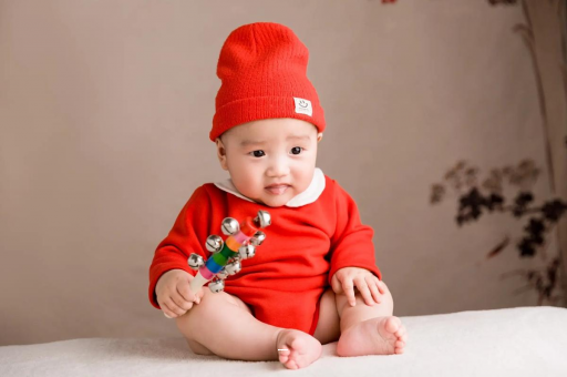 灯塔孕妇肚子咕噜咕噜